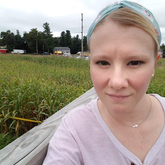 Meet your Posher, Leslie - Picture 4 of 5